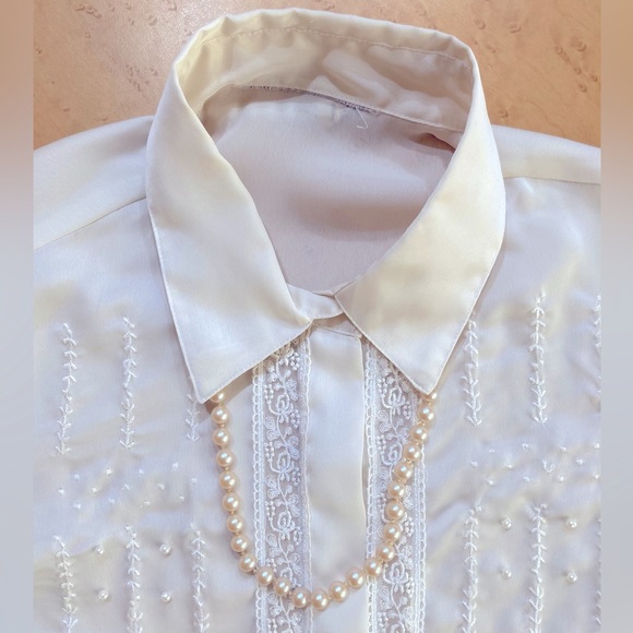 Vintage Single Strand, Glass Pearl Necklace - Picture 2 of 7